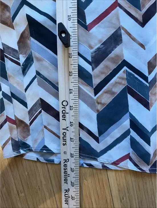 Babaton Blouse Chevron Geometric Mock Neck - Picture 3 of 4